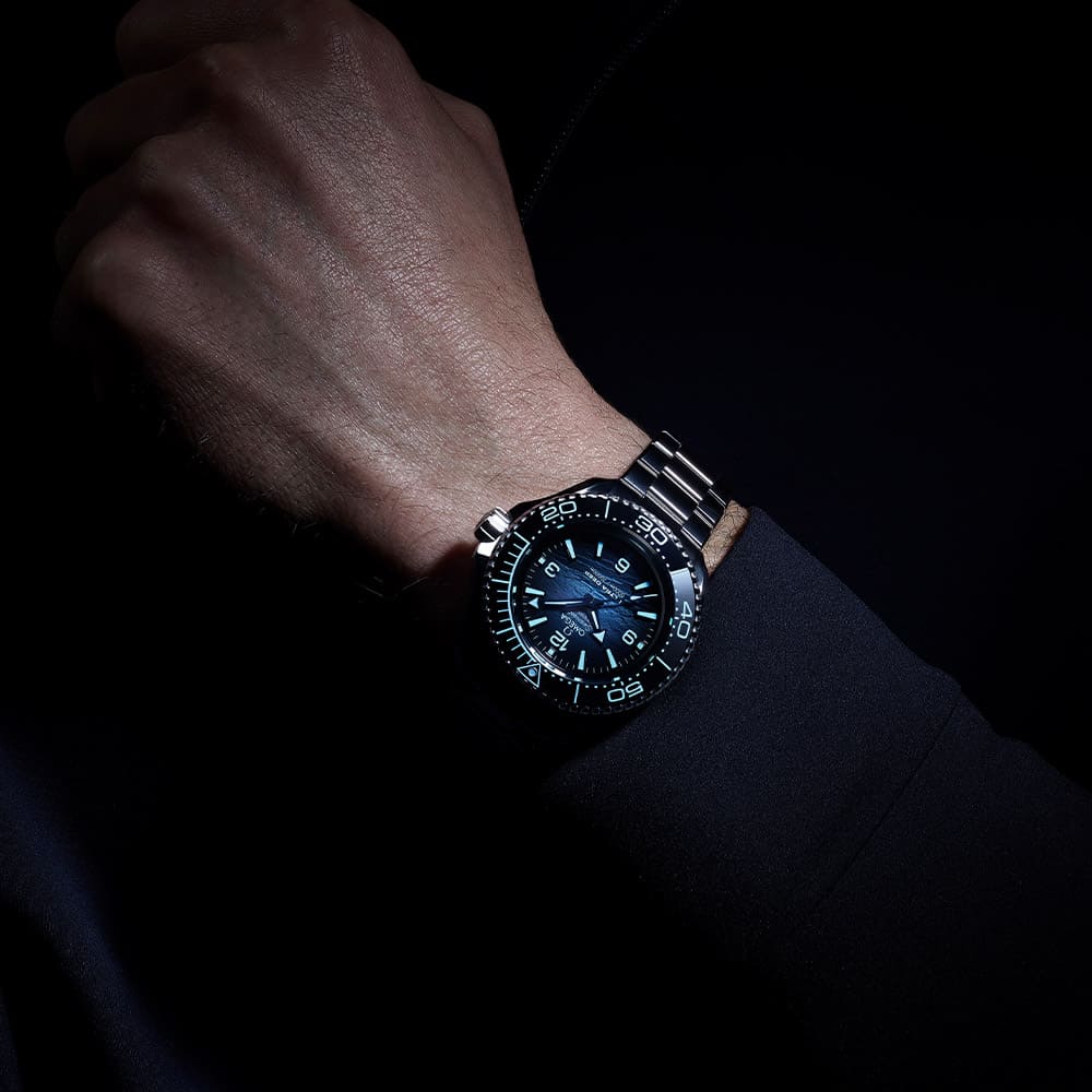 juwelier-weinmayr-omega-summer-blue-po-ultra-deep-215-30.46.21.03.002-1000x1000-1