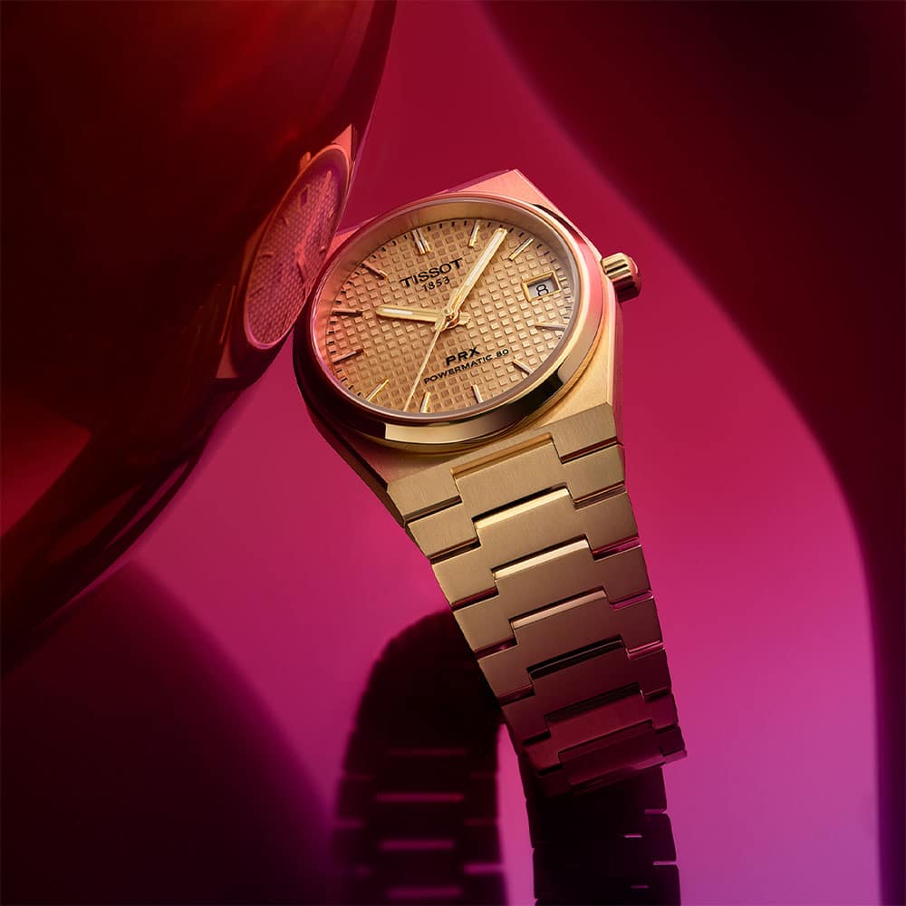 3_Tissot_PRX35-Auto_Gold_T137_207_33_021_00_IceBlue_T137_207_11_351_00_Lifestyle_4