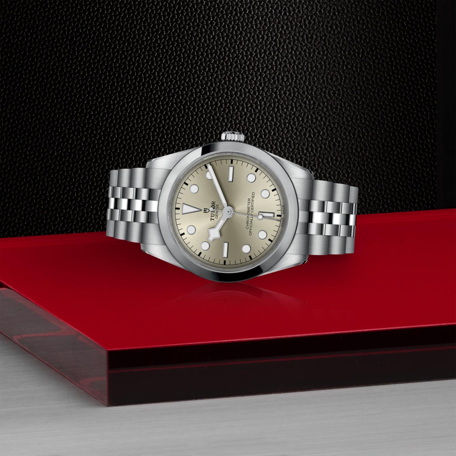 TUDOR Black Bay One 36 – Bild 5