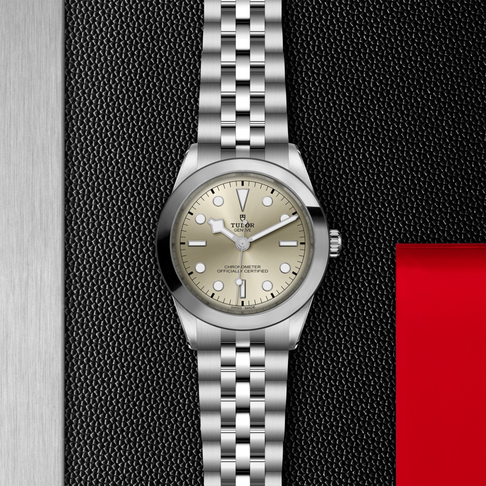 TUDOR Black Bay One 39 – Bild 4