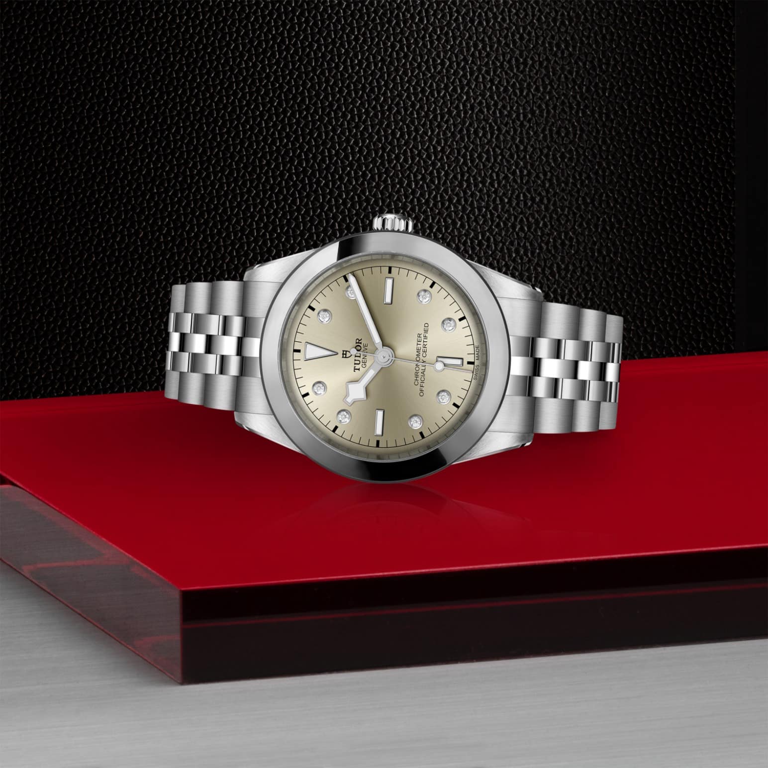 TUDOR Black Bay One 39 – Bild 5