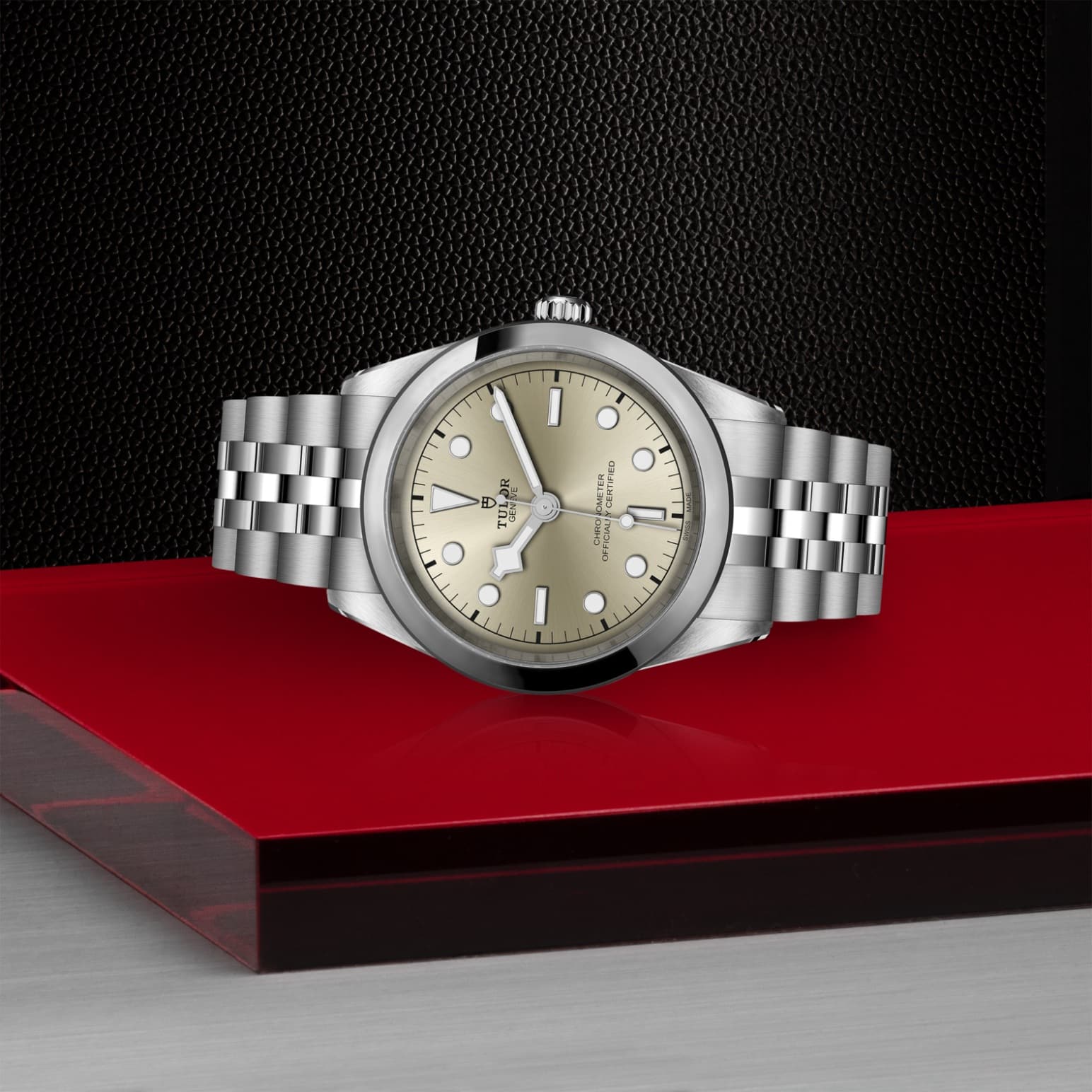 TUDOR Black Bay One 41 – Bild 5