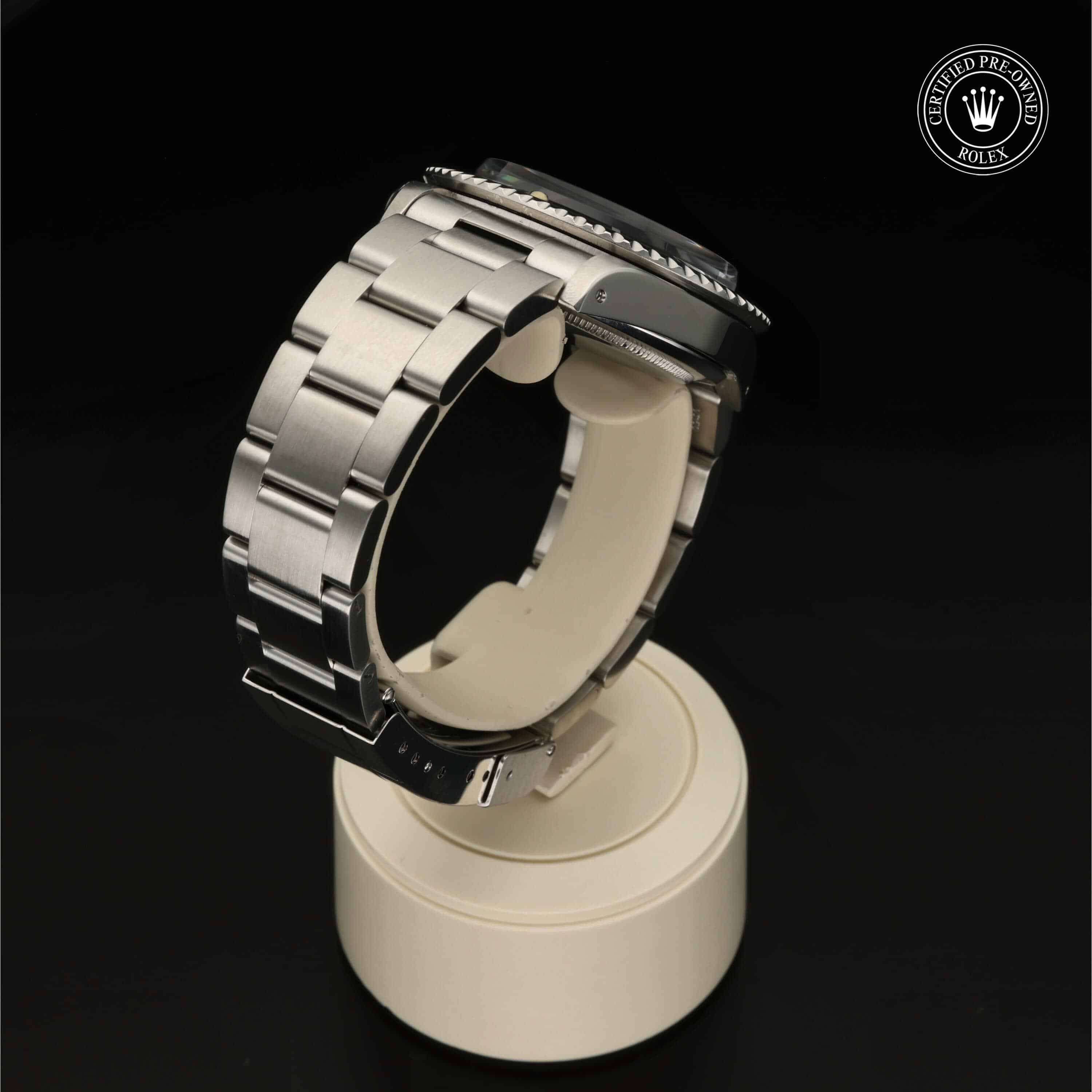 Oyster Perpetual Submariner Date Certified Pre-Owned mit 40 mm – 360° Ansicht 22