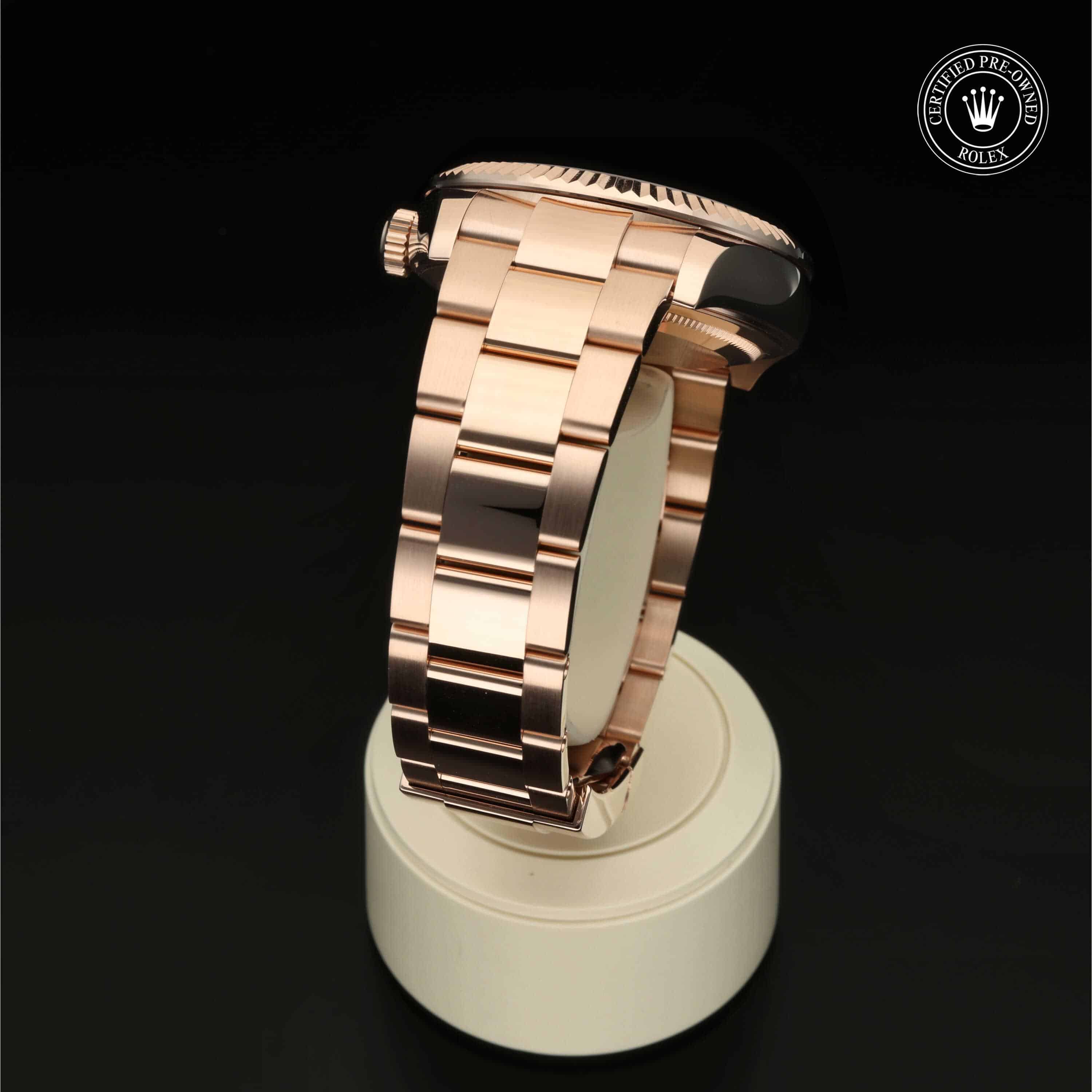 Rolex Sky-Dweller Certified Pre-Owned mit 42 mm von 2023 – 360° Ansicht 20
