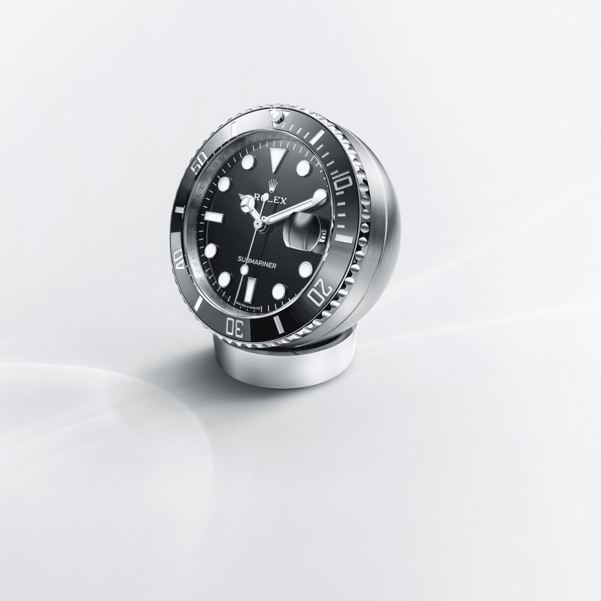 Rolex Submariner Date Tischuhr in Edelstahl, C909010LN-0001 bei Juwelier Weinmayr